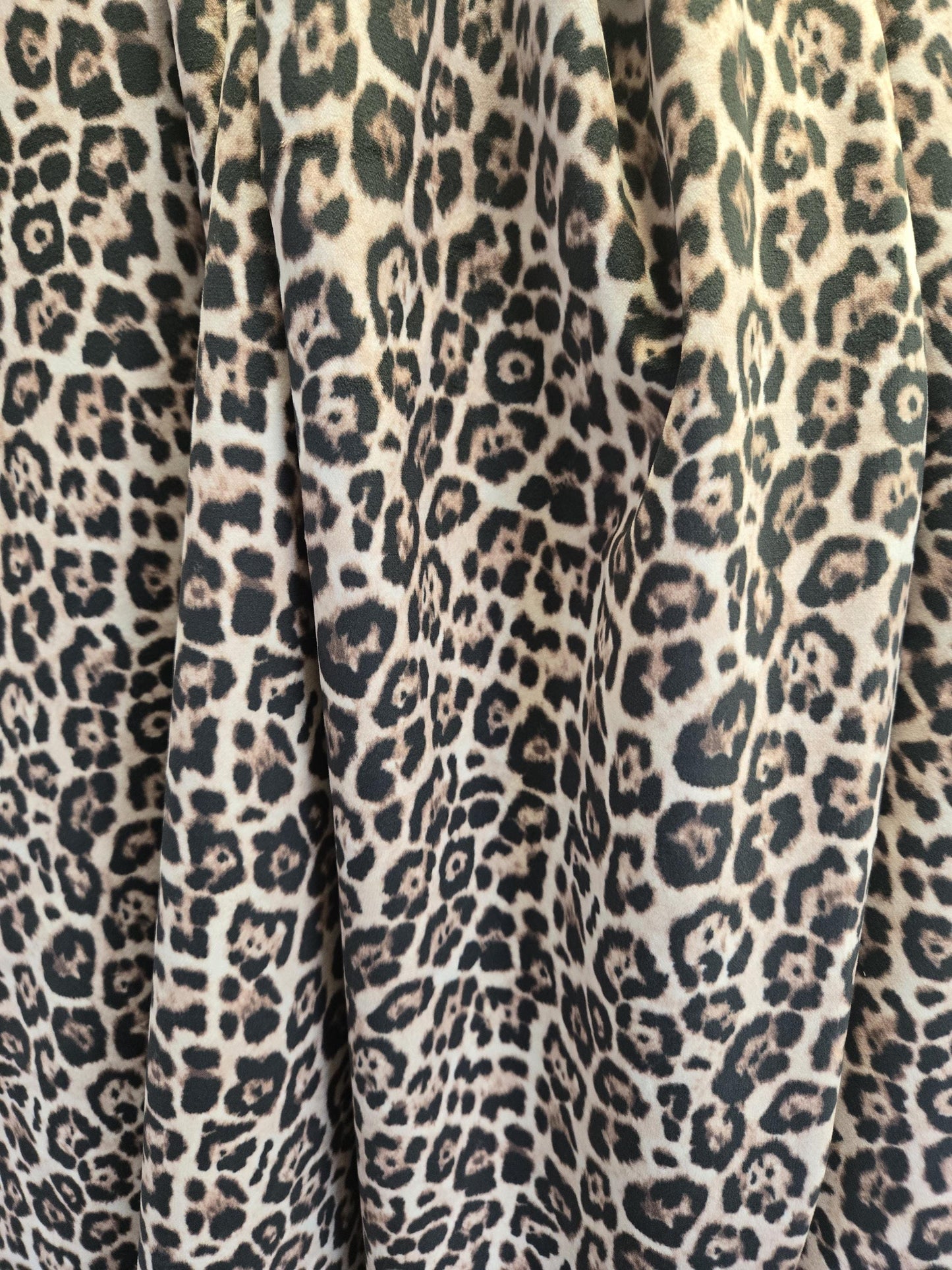 Leopard Plush Velvet – Stylish Animal Print Decorative Throw Pillow for Sofa, Bed, or Couch