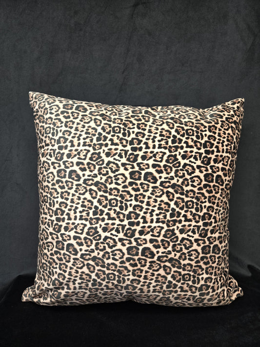 Leopard Plush Velvet – Stylish Animal Print Decorative Throw Pillow for Sofa, Bed, or Couch